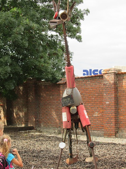 img00025.jpg